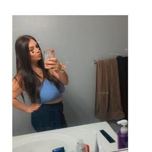 Meet your Posher, Michaela